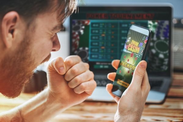waktogel online app interface showing live dealer tables and game lobby